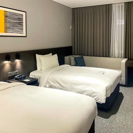 Hotel Ambience Plaza Jmd - Delhi Airport นิวเดลี ภายนอก รูปภาพ