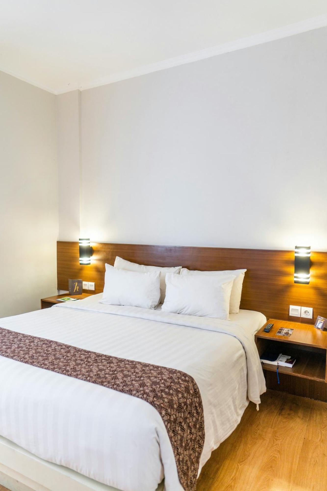 Hotel Ambience Plaza Jmd - Delhi Airport นิวเดลี ภายนอก รูปภาพ